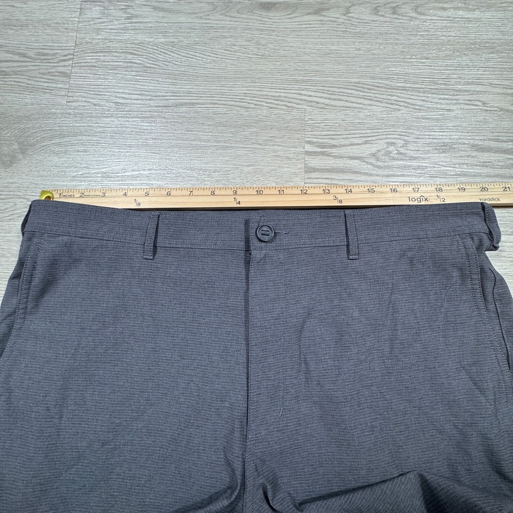 PGA Tour Men's Golf Shorts Gray Size 40 Flat Front Stretch Performance - Picture 5 of 8